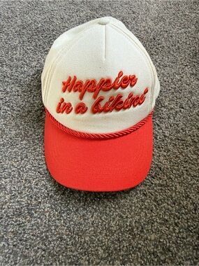 Happier in a bikini hat by L*SPACE
L*SPACE NEWPORT HAT - GRAPEFRUIT-CREAM
